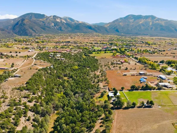 11B Camino De Adelaida, Arroyo Seco, NM 87514