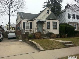 6921 Utopia Pkwy, Fresh Meadows, NY 11365