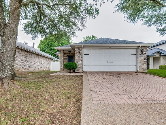 2nd image of 617 Alabaster Pl