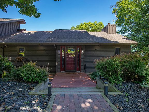 3rd image of 69751 Hilltop Dr