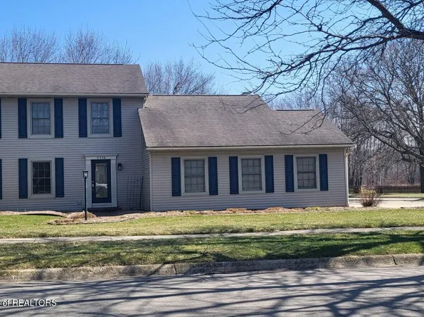 5730 Whisperwood Dr, Haslett, MI 48840