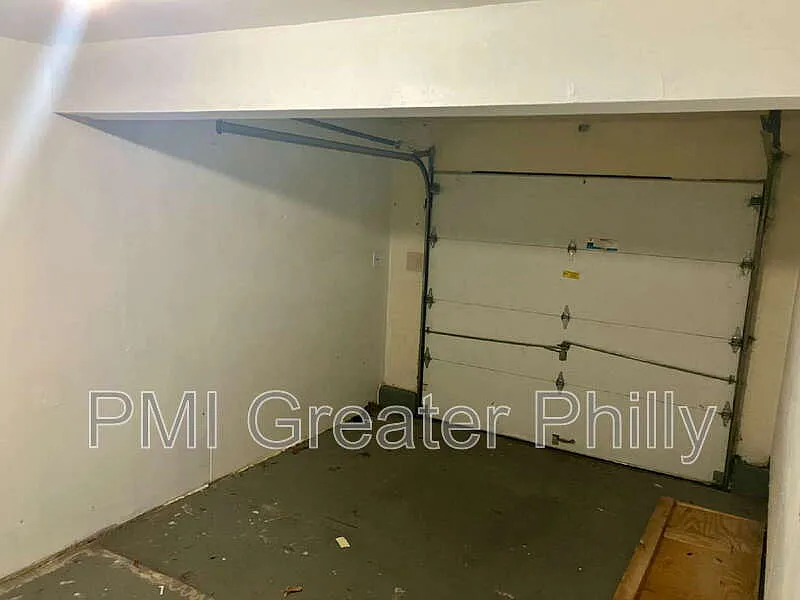 585 Wrensong Rd — Photo 4