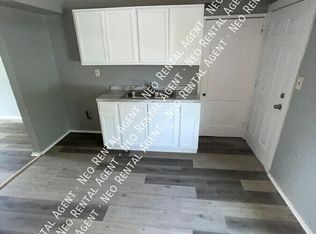 912 N Central Dr, Lorain, OH 44052