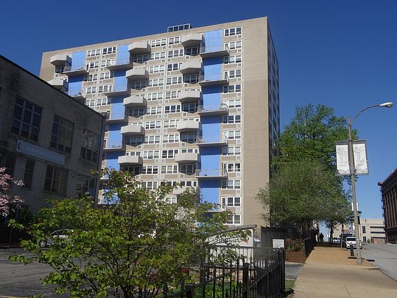 4th image of 210 N 17th St Unit 804