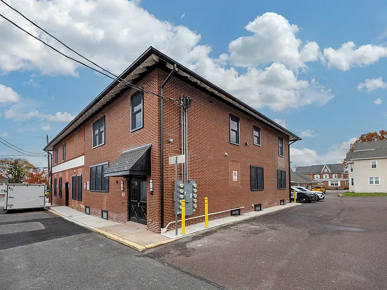 122 Penn Ave #F — Photo 3
