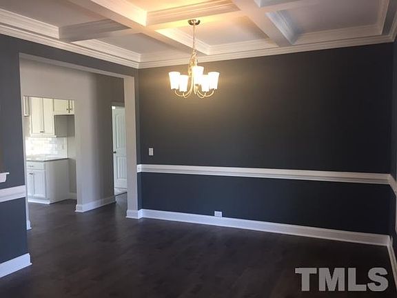 3rd image of 90 Heathgreen Dr #136