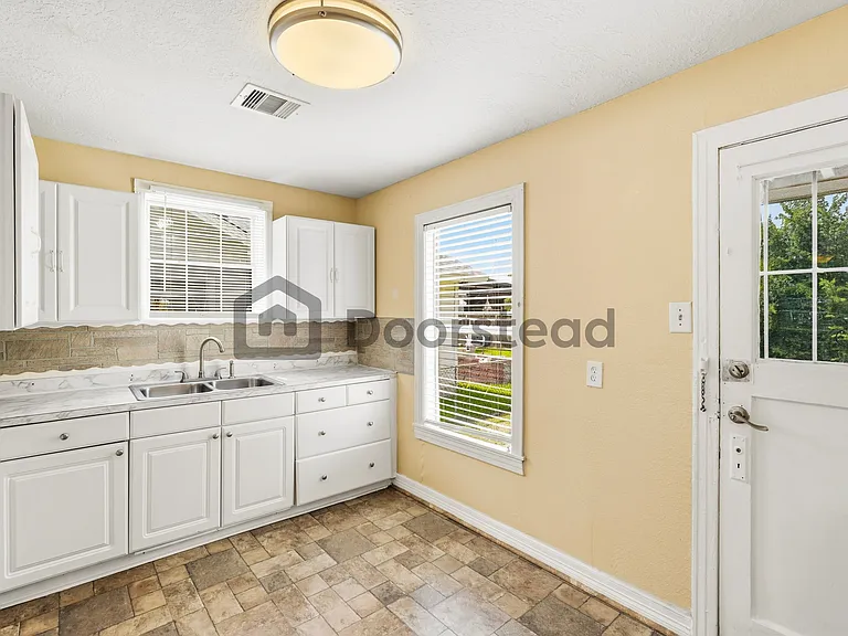 6517 Texarkana St — Photo 19