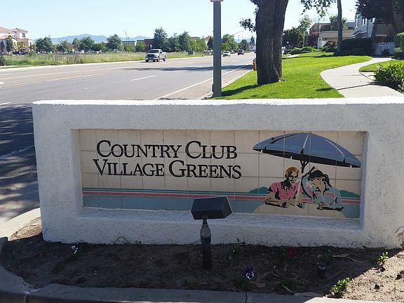 2nd image of 2436 Village Grn