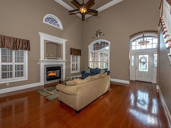 4th image of 269 Savannah Park Dr
