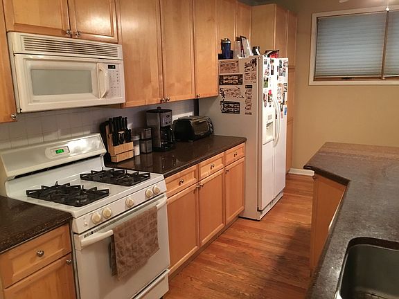 3rd image of 1535 N Wicker Park Ave #2E