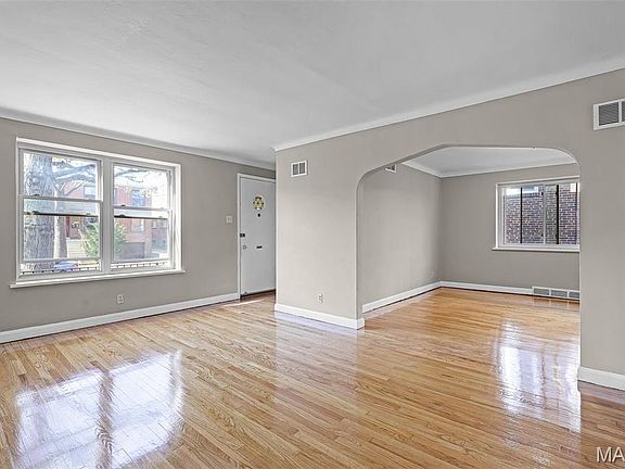 4th image of 7273 Dartmouth Ave