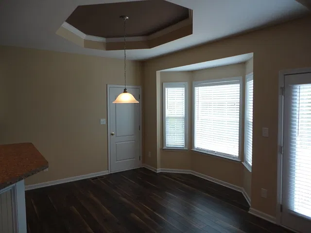 3 bed, 2.0 bath, 1560 sqft, $2,095 — Photo 4
