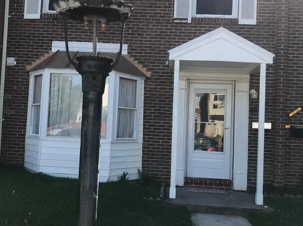 8053 Community Dr, Manassas, VA 20109