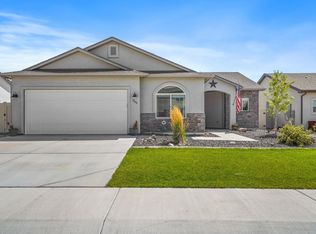 466 Fox Meadows Ct, Grand Junction, CO 81504