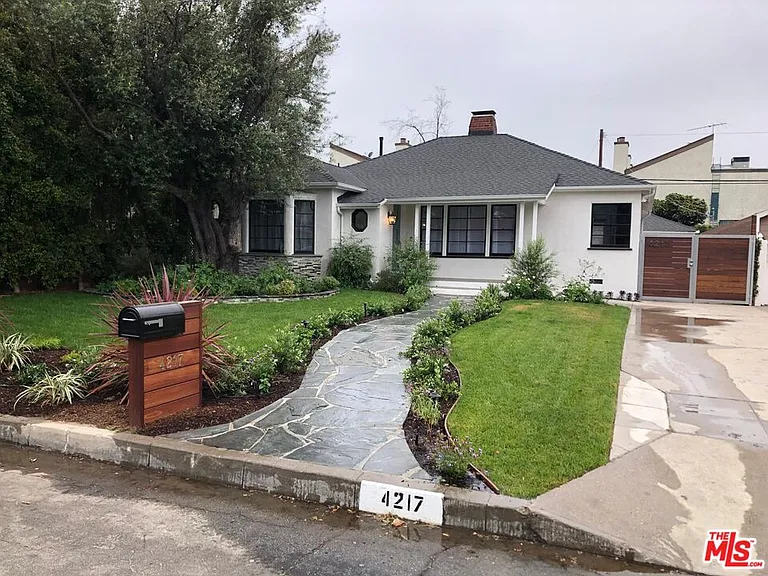 4217 Irvine Ave — Photo 38