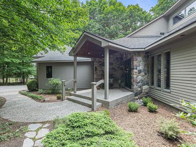 4405 Highland Dr, Beulah, MI, 49617