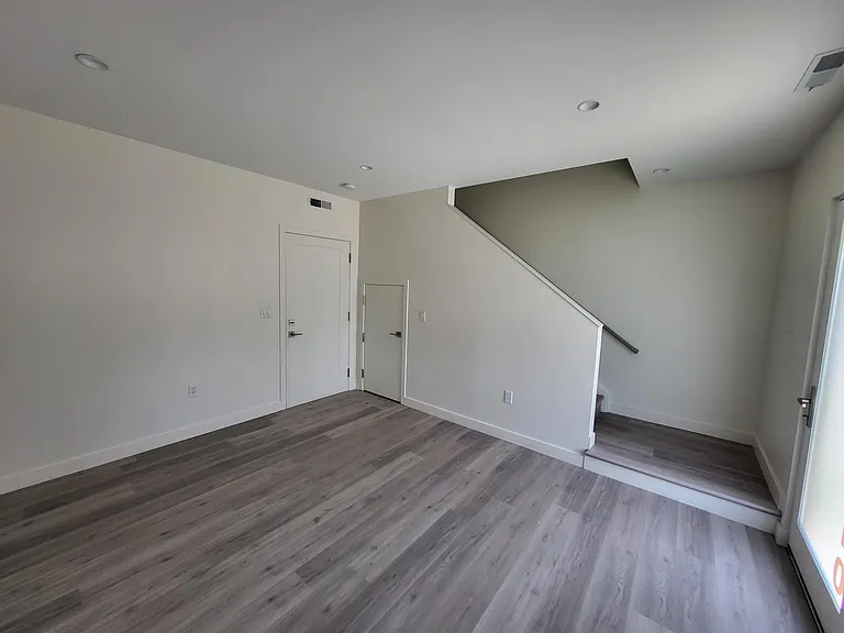 1st floor- Entry- Office