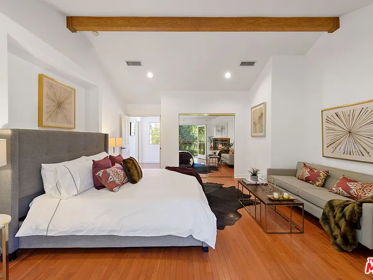 13230 Hesby St — Photo 24
