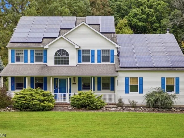 18 Cornerstone Dr, Allamuchy Twp., NJ 07840
