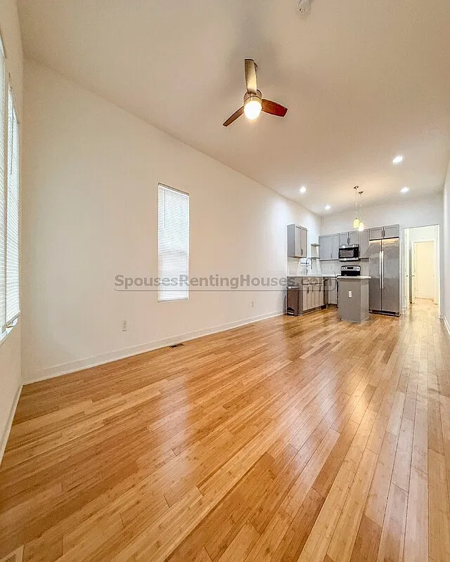 3 bed, 2.5 bath, $2,100 — Photo 4