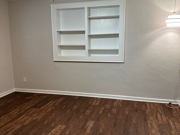 Living Room_Built in Shelving