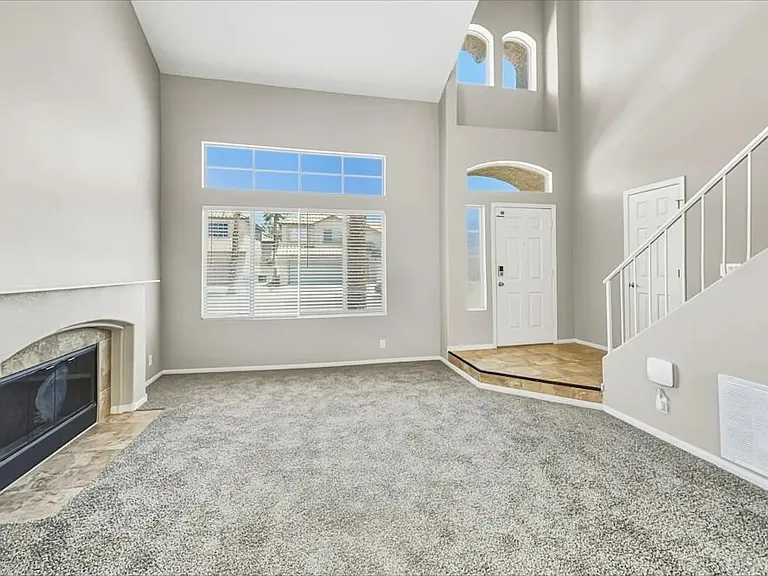 271 Jubilee Rd — Photo 2