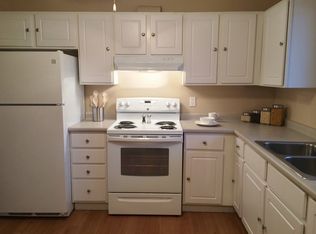 170 Cattail Ln, North Kingstown, RI 02852
