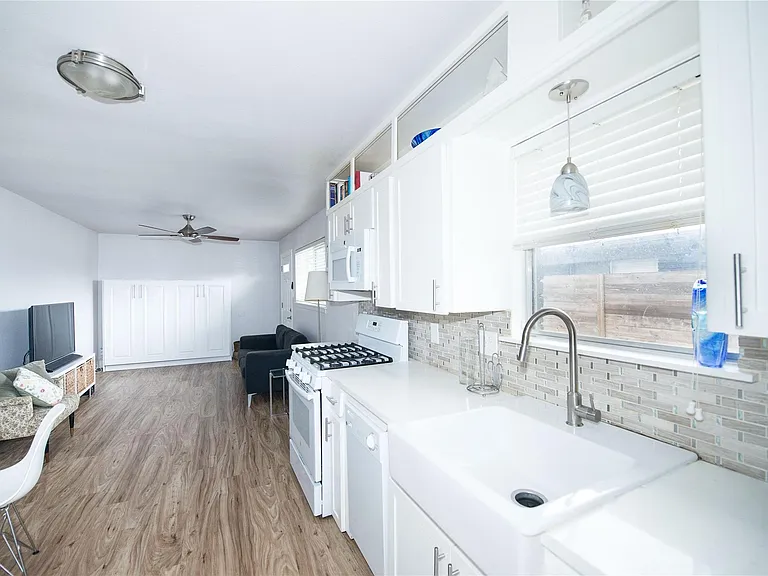1715 Taylor Gaines St #A — Photo 7