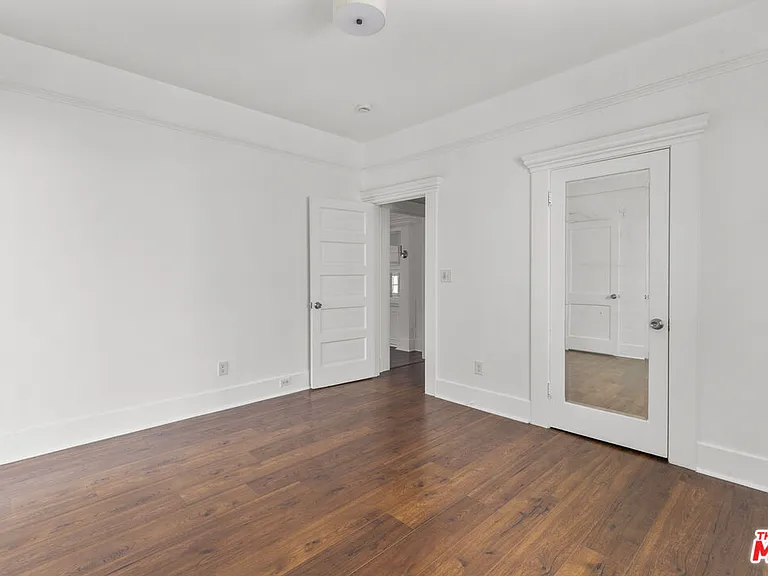 135 S Dillon St — Photo 11