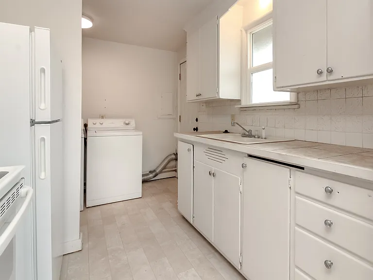 10302 Villa Ln SW #A — Photo 6