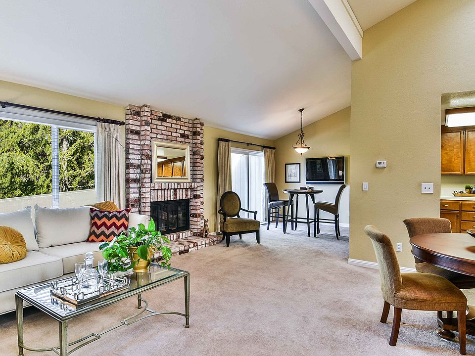 1st image of 127 Southwind Dr
