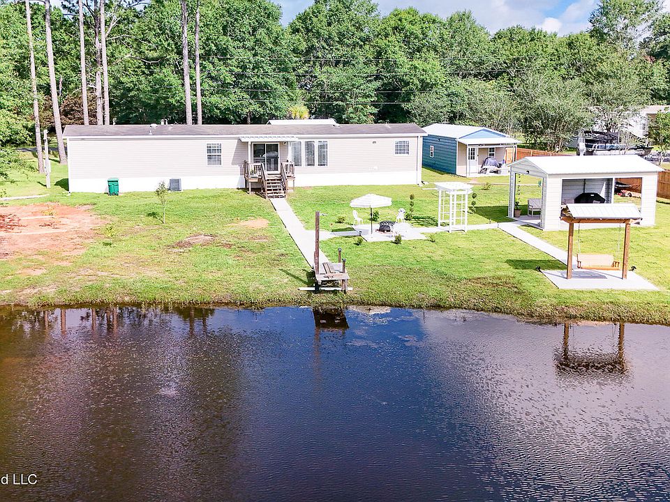 1st image of 7170 Lake Dr