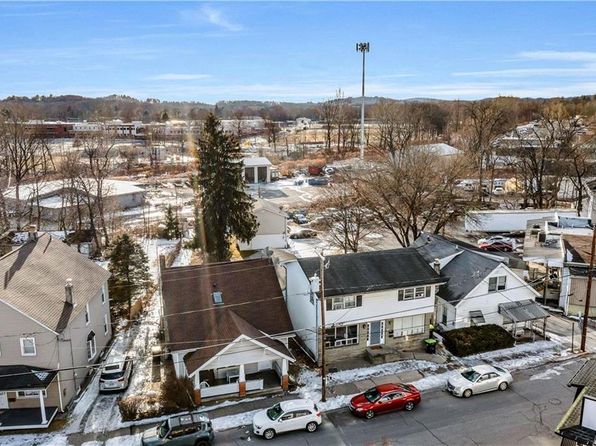 63 N 10th St, Stroudsburg, PA 18360