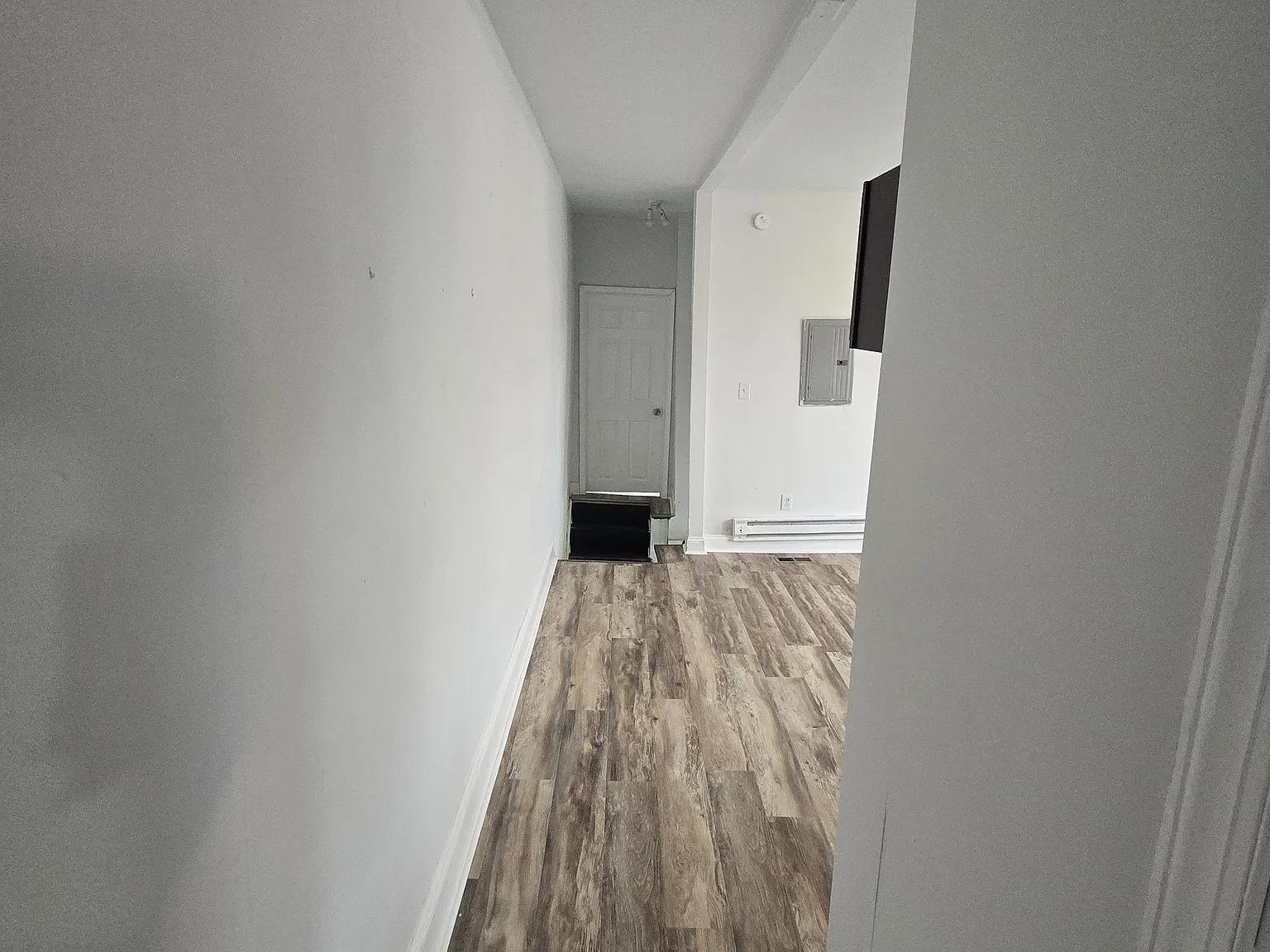2 bed, 1000 sqft, $1,075 — Photo 3