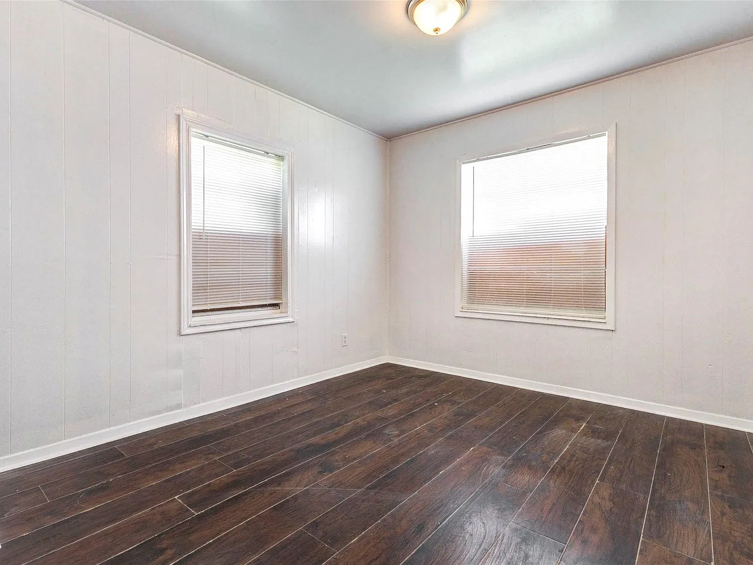 4 bed, 2.0 bath, 1300 sqft, $1,500 — Photo 4