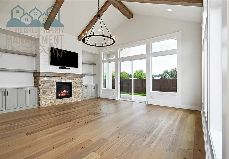 10642 W Lothbury Dr — Photo 5