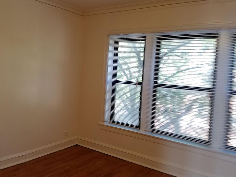 1st image of 1637 E 72nd St