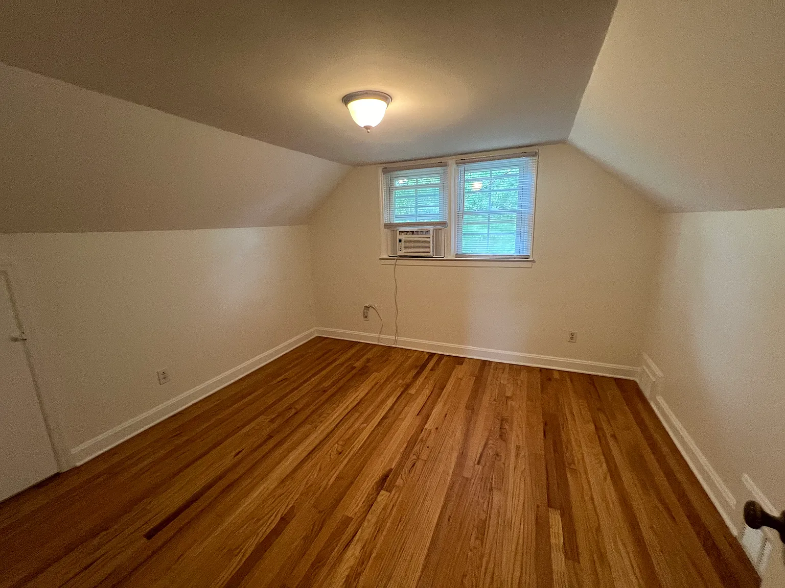 1431 Trinity Rd — Photo 2