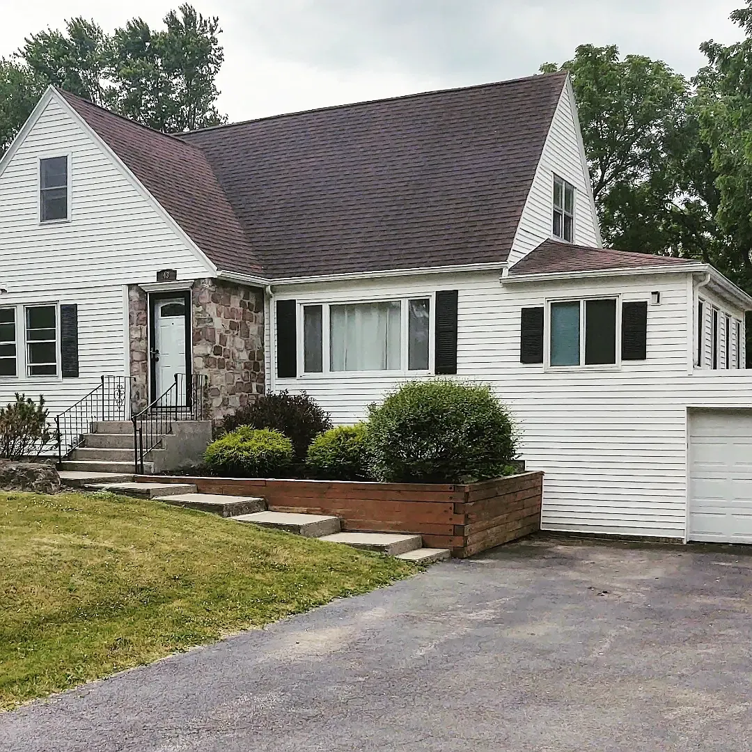 5 bed, 1768 sqft, $3,825 — Photo 1