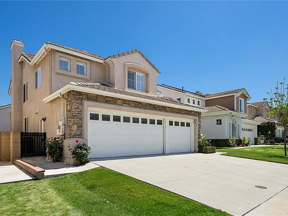 3rd image of 15863 Silver Springs Dr
