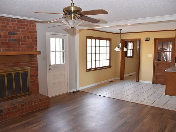 2nd image of 85 Moorewood Dr