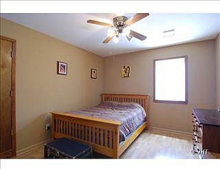 5th image of 6014 N Francisco Ave #G