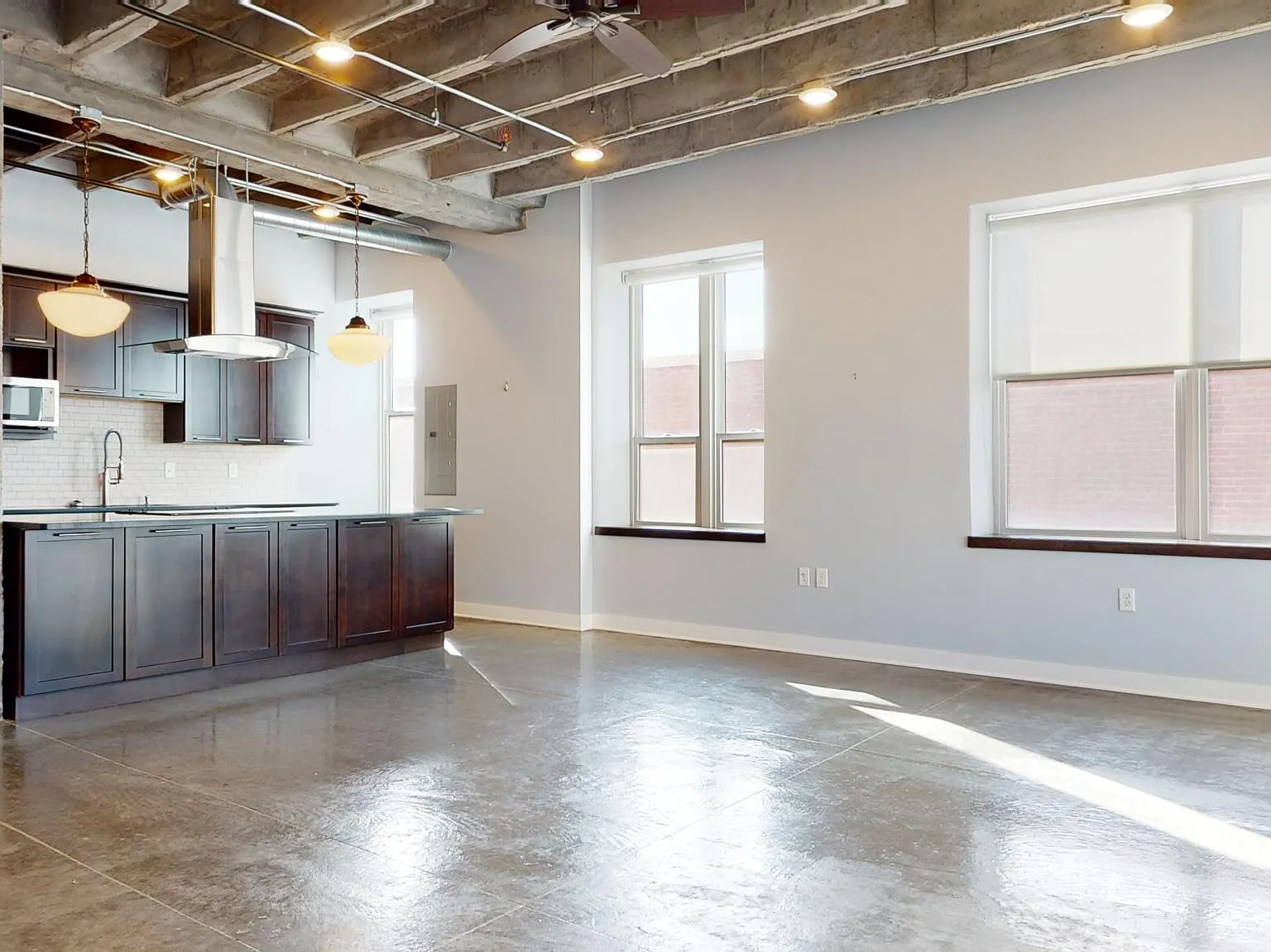217 N Locust St — Photo 4