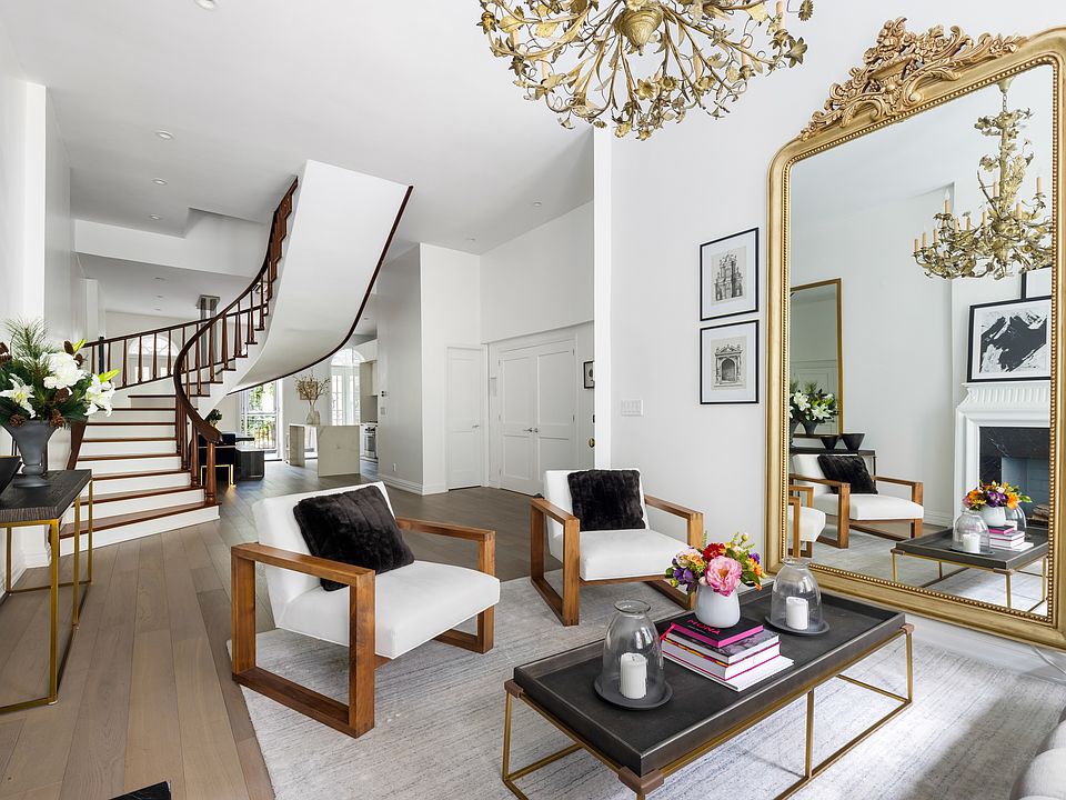 1st image of 121 W 15th St #2