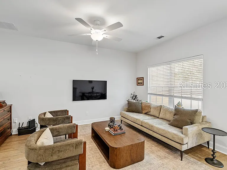 363 Dante Cir — Photo 7