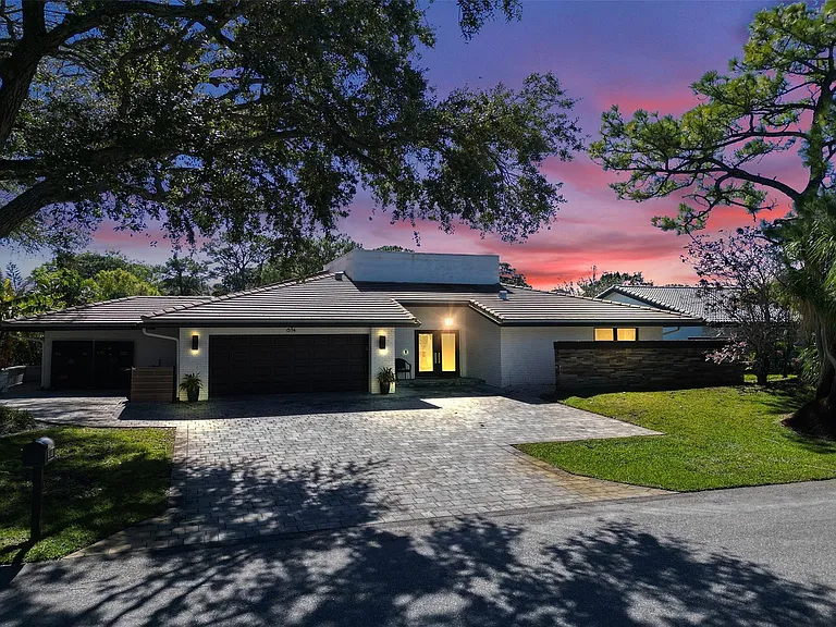 614 Lakewoode Cir W — Photo 44