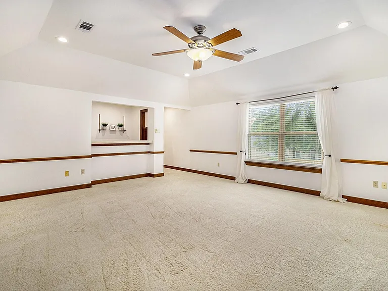 8007 Vintage Creek Dr — Photo 18
