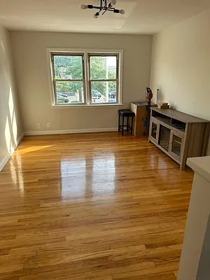 Rented by Bouklis Group | media 2