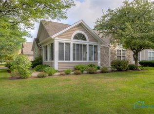 2300 Whispering Pines Dr #10, Toledo, OH 43617