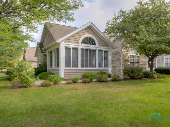 2300 Whispering Pines Dr #10, Toledo, OH 43617